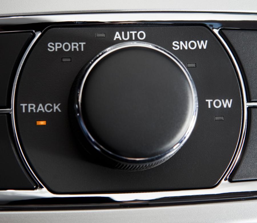  Jeep Grand Cherokee SRT8 2012 года  (фото 120 из 186)